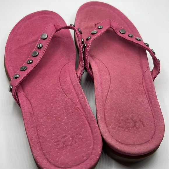 Ugg Flip Flops - Picture 4 of 7
